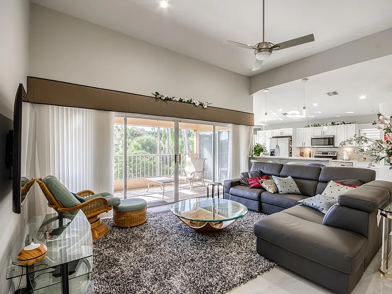 208 Legendary Cir — Photo 10