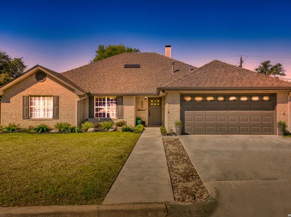 205 EDGEWOOD DR, Fredericksburg, TX 78624