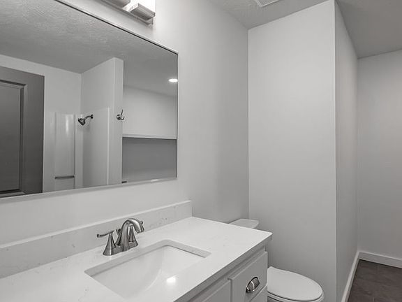 4th image of 3342 S Fairway Ave #8411216