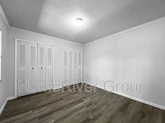 4th image of 67 Windtree Ln #1