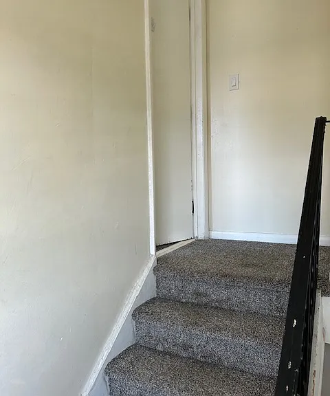 323 Forrest Ave #B — Photo 11