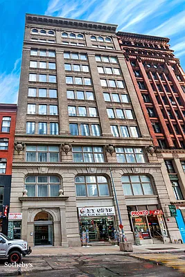 Sold by Sotheby's International Realty | media 16