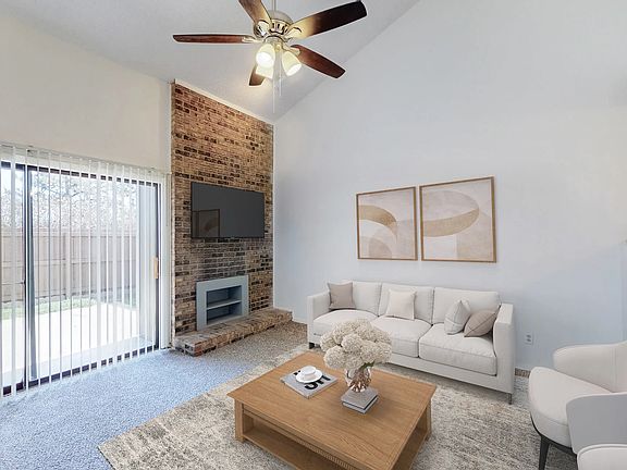 4th image of 2310 Princeton Pl #2310