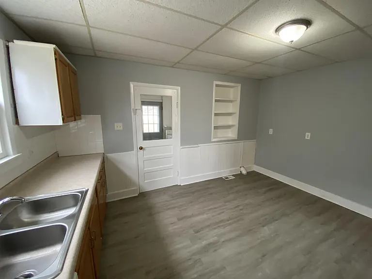 1601 N McKinley Ave — Photo 9