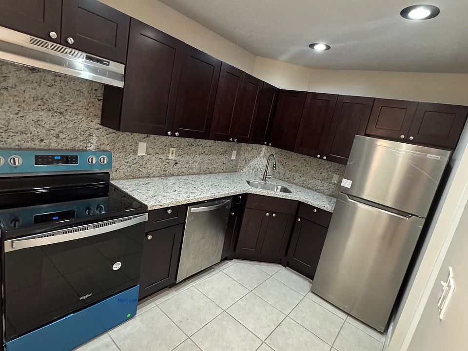 1st image of 3115 Oakland Shores Dr #E11