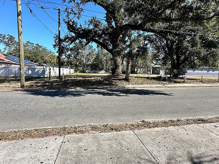 1715 14th St S — Photo 23