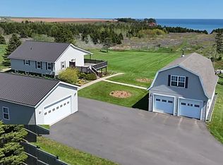 29 Macphee Ave, Souris, PE C0A 2B0