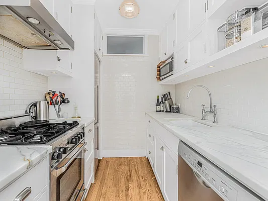 Sold by Veritas Property Management | media 6