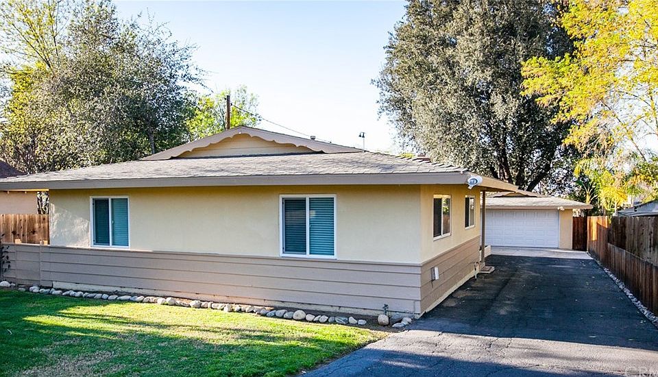1st image of 646 W Cypress Ave
