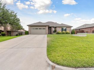1603 Longfellow Ln, Cleburne, TX 76033