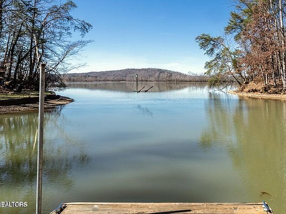 2nd image of 112 Victoria Rd