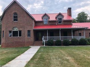 3190 Macbrandon Ln, Pfafftown, NC 27040