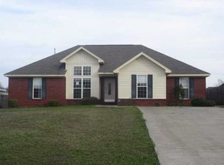 126 Sterling Dr, Millbrook, AL 36054