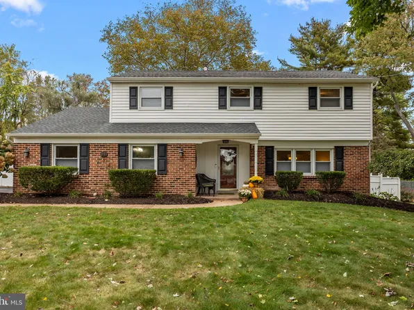 6 Plymouth Ln, Yardley, PA 19067