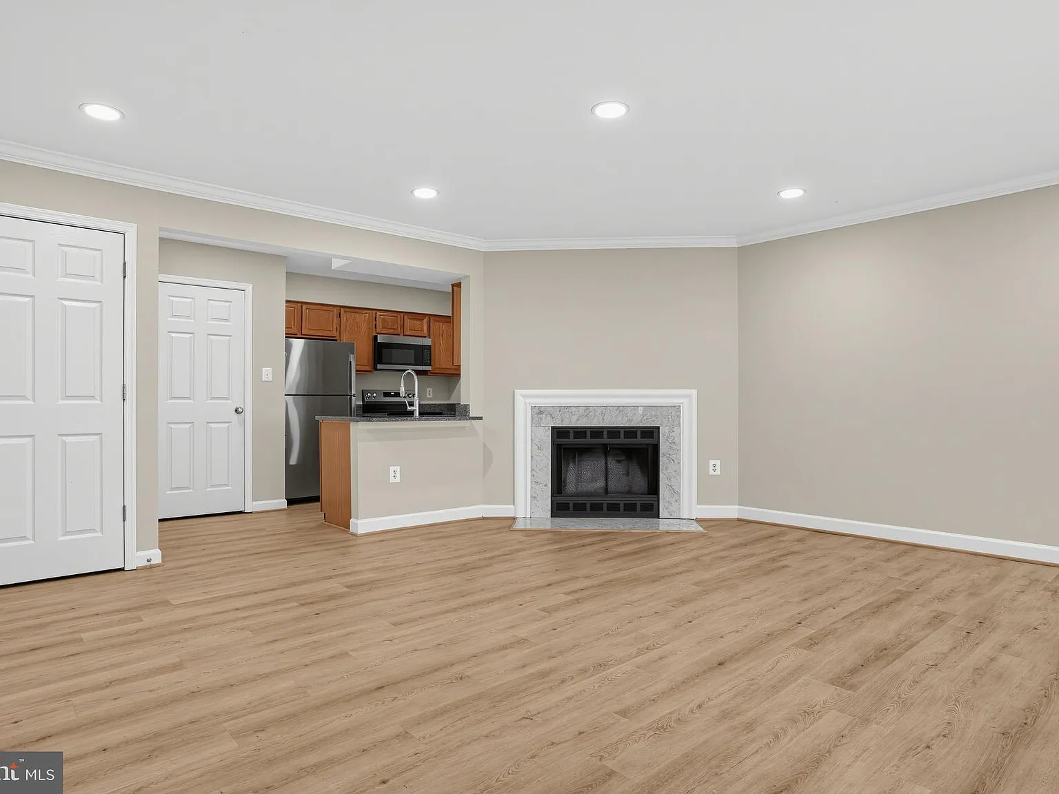 2 bed, 2.5 bath, 1506 sqft, $2,500 — Photo 4