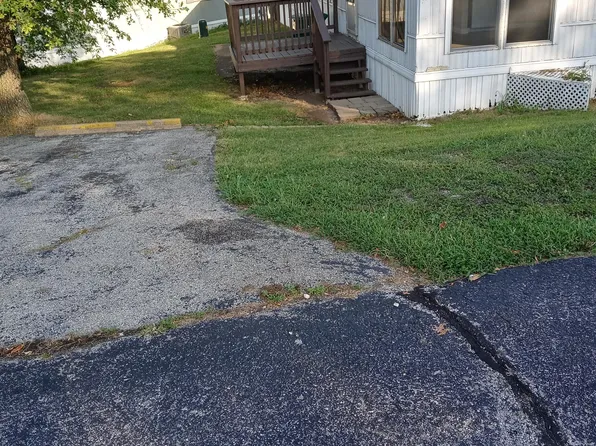 719 Golden Point, House Springs, MO 63051