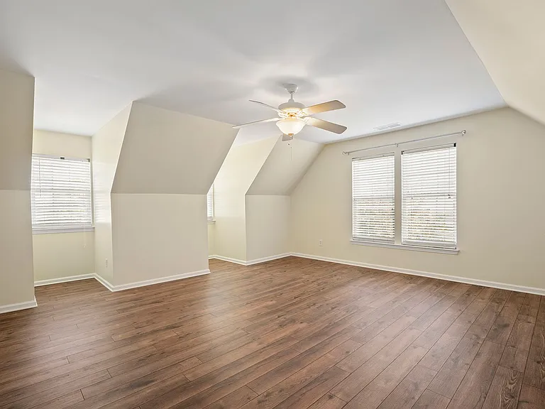 9718 Mitchell Glen Dr — Photo 37