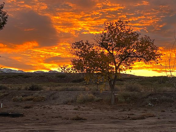 3rd image of 4 Alamillo Rd