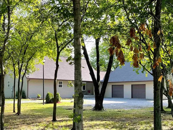 102 Jones Rd, De Soto, IL 62924