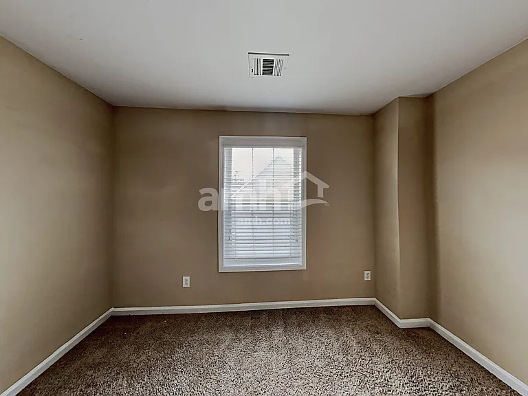 954 Laurel Green Ln — Photo 16
