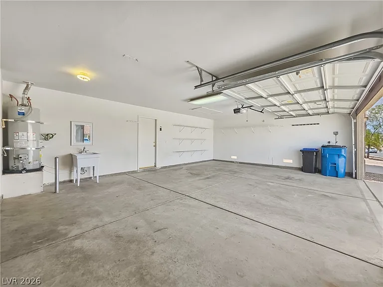 1037 Blue Lantern Dr — Photo 24