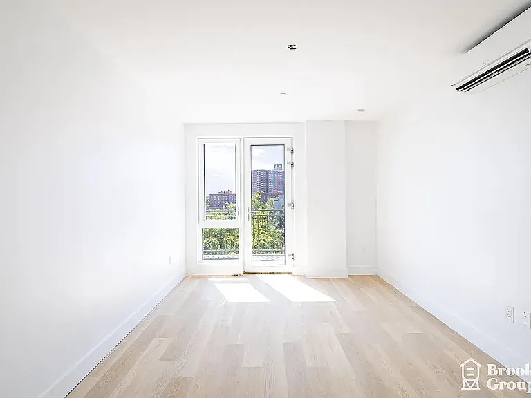 3308 Glenwood Rd #4 — Photo 5