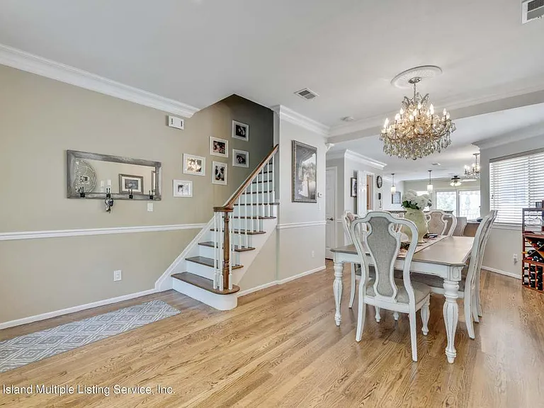 588 Main St #1 — Photo 4