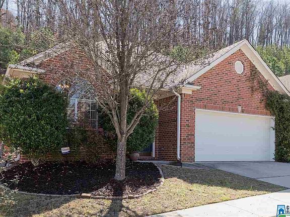 2nd image of 1013 Castlemaine Dr