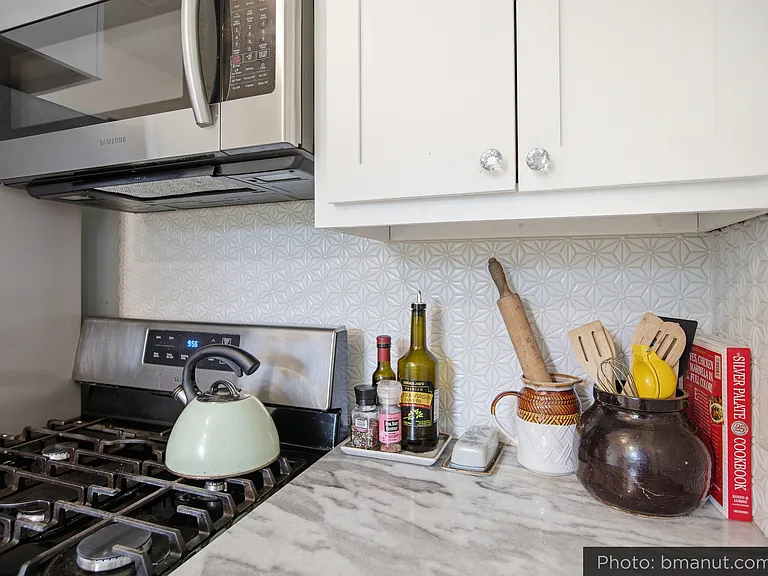 321 N Xenophon Ave — Photo 22