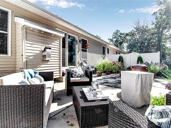5th image of 27 Campbell Mdws