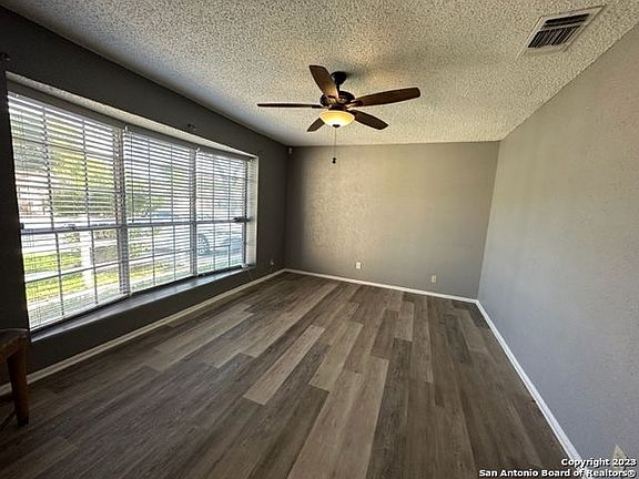 3rd image of 9507 Bear Creek Dr