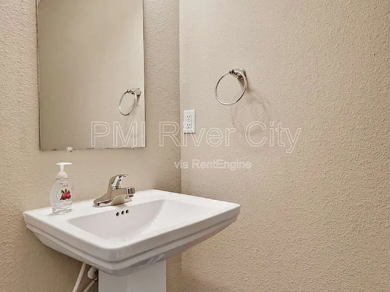 7608 Rain Forest Dr N — Photo 15