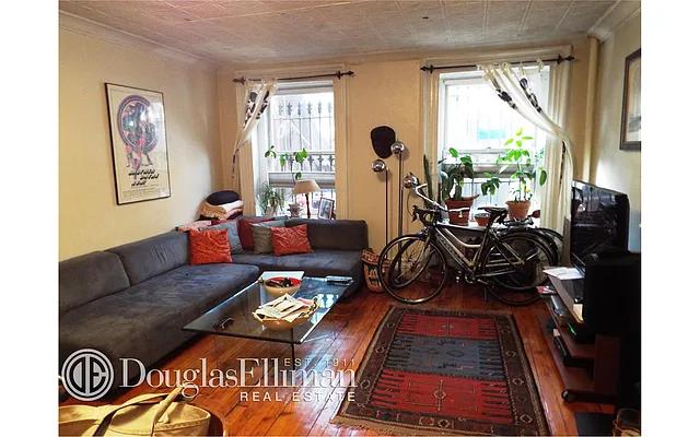 Rented by Douglas Elliman | media 33