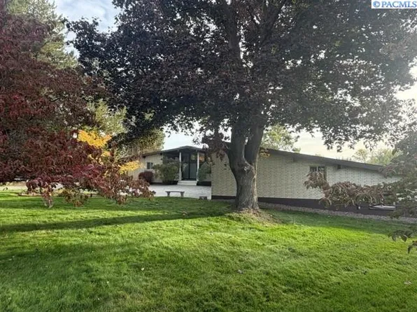 2626 N Riverside Dr, Richland, WA 99353