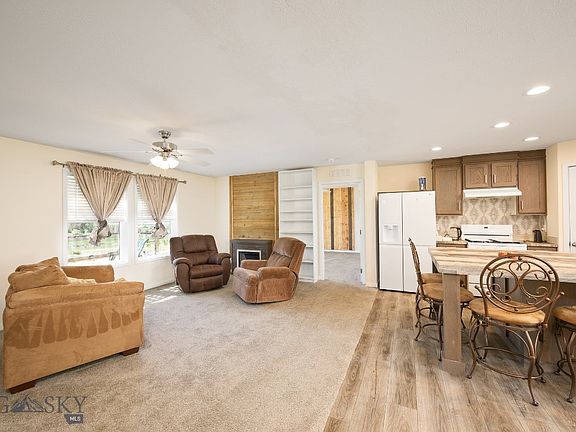 4th image of 4 N Moonlight Dr