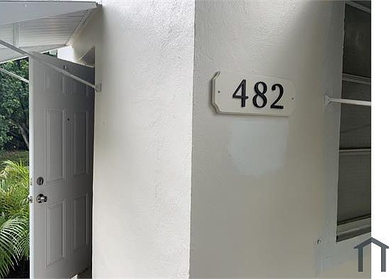 3rd image of 482 NE 162nd St #482