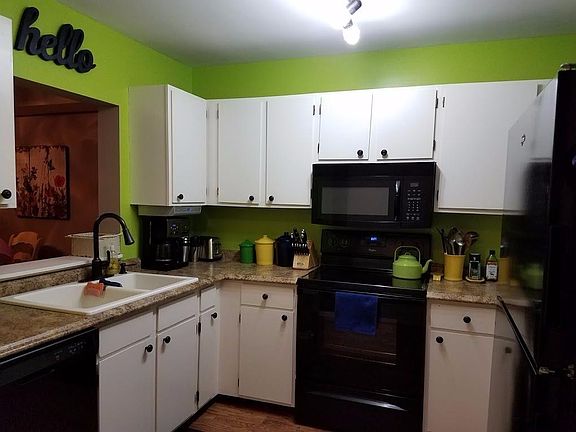 3rd image of 4946 Columbia Cir #27-127
