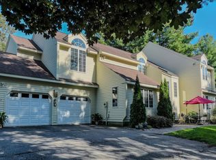 67 Falcon Ln, Glastonbury, CT 06033