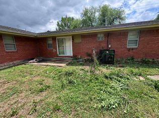 900 W Shelby Dr, Memphis, TN 38109