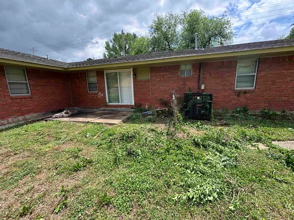 900 W Shelby Dr, Memphis, TN 38109