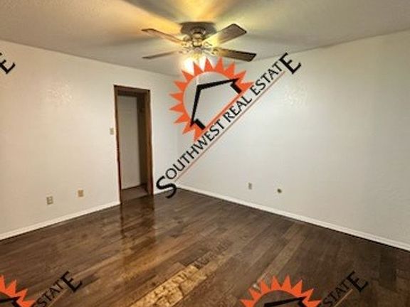 5th image of 816 Wright St APT 2