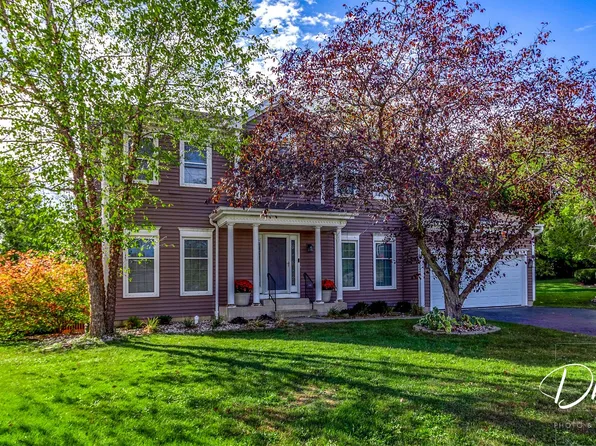 105 Wildflower Ln, Round Lake Beach, IL 60073