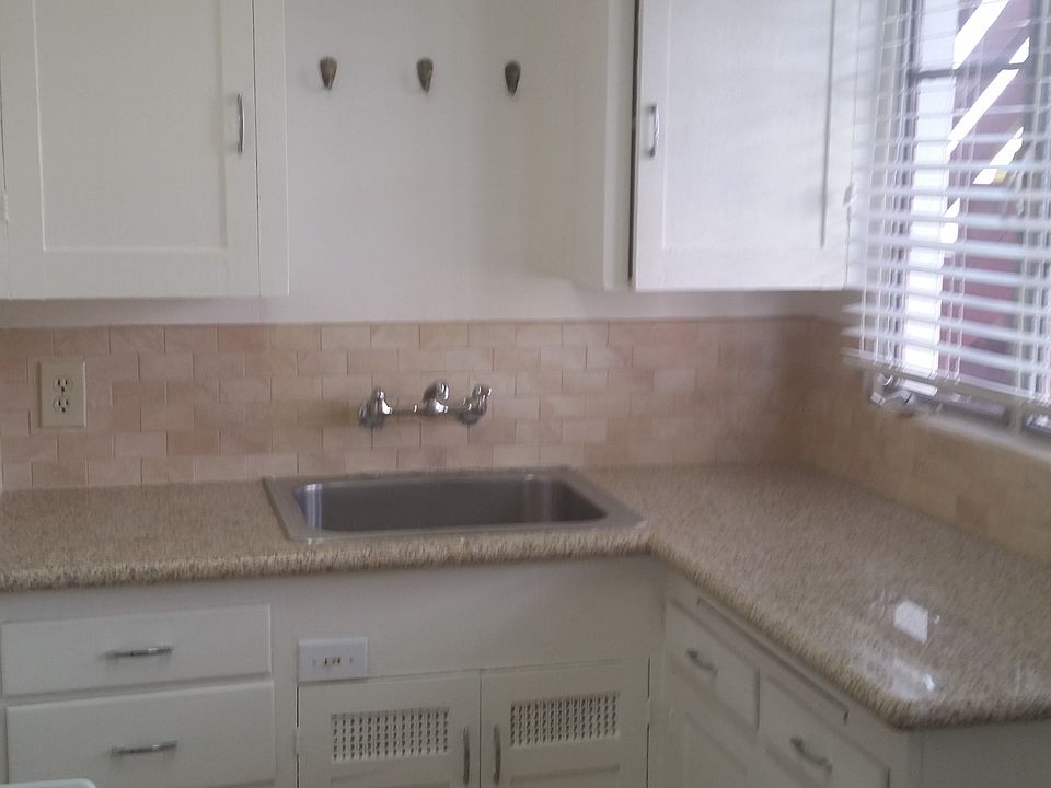 2nd image of 905 6th St