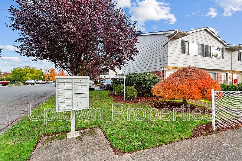 2 bed, 1.5 bath, 900 sqft, $1,695 — Photo 3