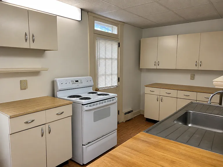 132 E. Lemon St. — Photo 12