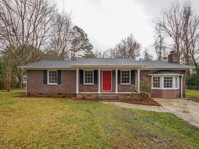 1st image of 220 Eagle Dr