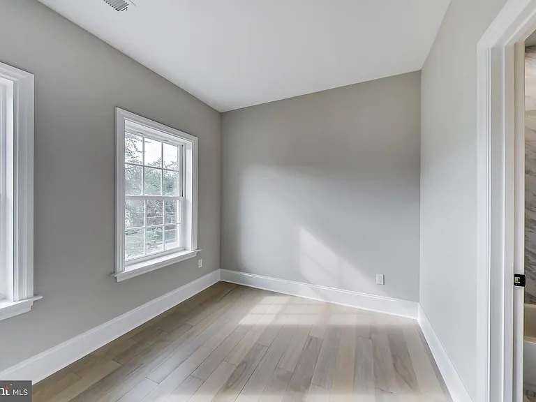 3104 Sleepy Hollow Rd — Photo 55