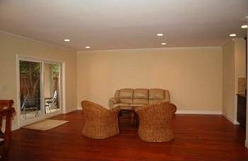 3rd image of 943 Terra Bella Ave