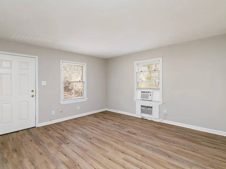 5608 Jacksboro Pike #4 — Photo 3