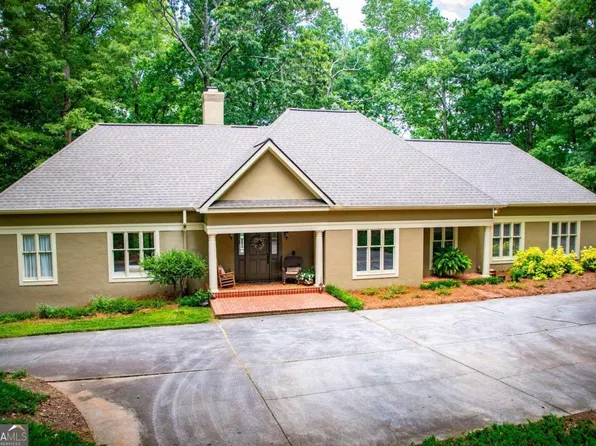 202 N Ole Hickory Trl, Carrollton, GA 30117